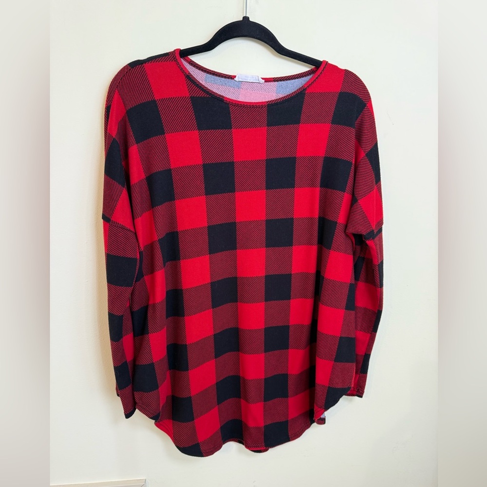 Cream n Sugar Red and Black Plaid Top *GOOD USED CONDITION*